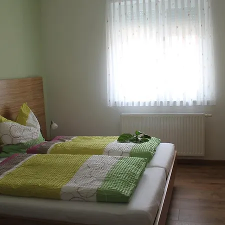 Ferienhof Weingut Lunzer Gols Room photo