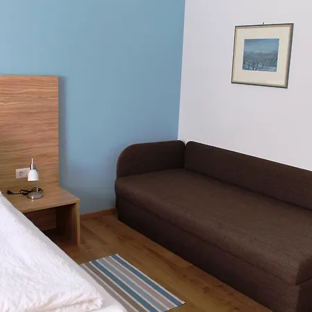 Ferienhof Weingut Lunzer Gols Room photo