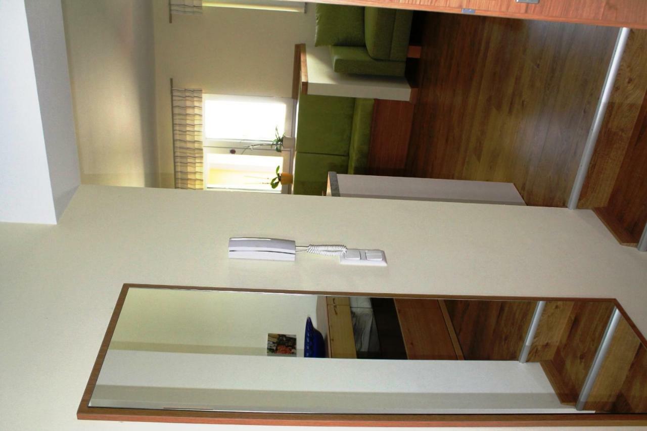 Weingut Lunzer Apartment Gols